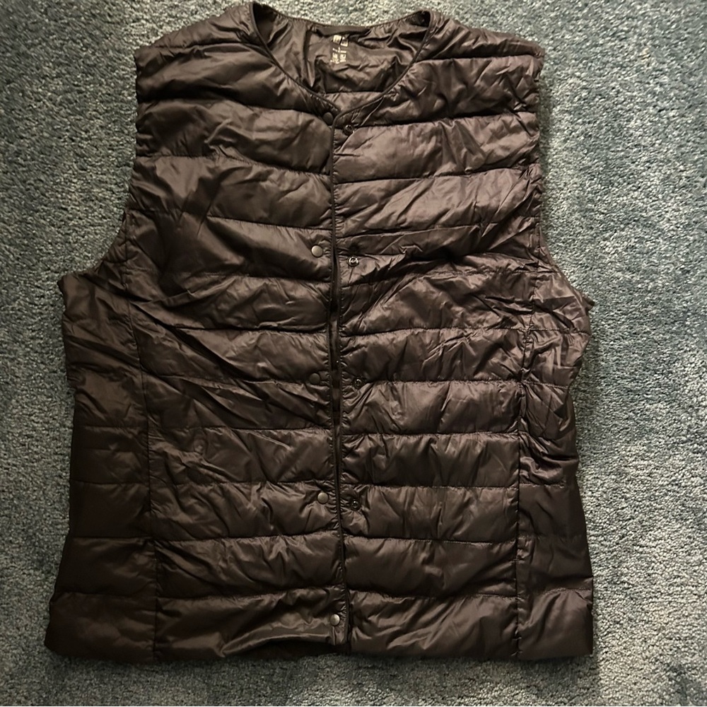 COPY - UNIGLO PUFFER VEST
